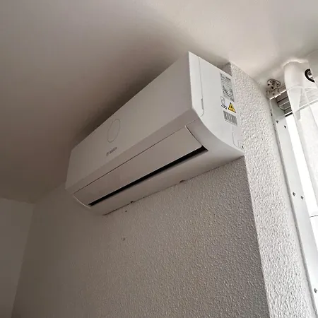 Climatise Et Spacieux Avec Terrasse Et Vue Sur Le Port Capacite 6 Personnes *