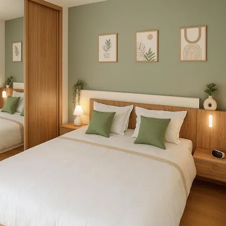 Апартаменты Centre Port, 1er Etage, Climatise, Spacieux, Terrasse, 6 Personnes *