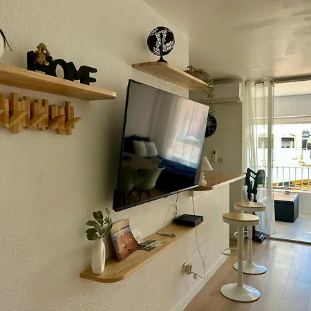 Climatise Et Spacieux Avec Terrasse, Centre Port Et Proche - 6 Personnes * Agde