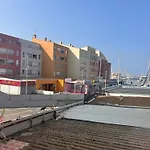 Climatise Et Spacieux Avec Terrasse, Centre Port Et Proche - 6 Personnes شقة
