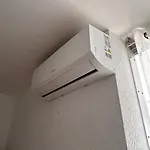 Climatise Et Spacieux Avec Terrasse, Centre Port Et Proche - 6 Personnes *