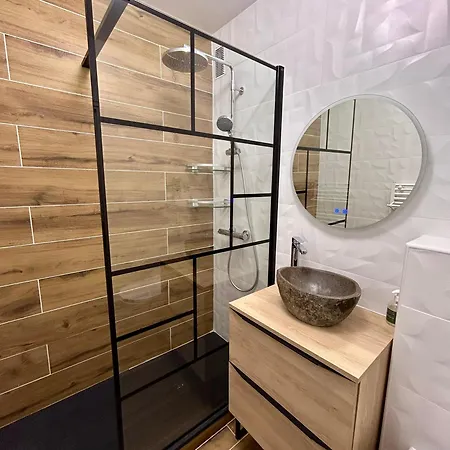 Apartmán Centre Port, 1er Etage, Climatise, Spacieux, Terrasse, 6 Personnes