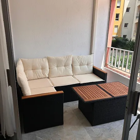 Apartman Centre Port, 1er Etage, Climatise, Spacieux, Terrasse, 6 Personnes