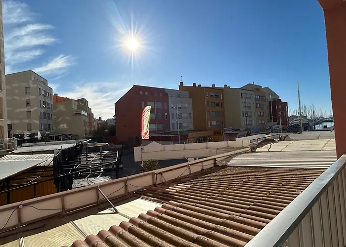 Apartman Climatise Et Spacieux Avec Terrasse Et Vue Sur Le Port Capacite 6 Personnes Agde