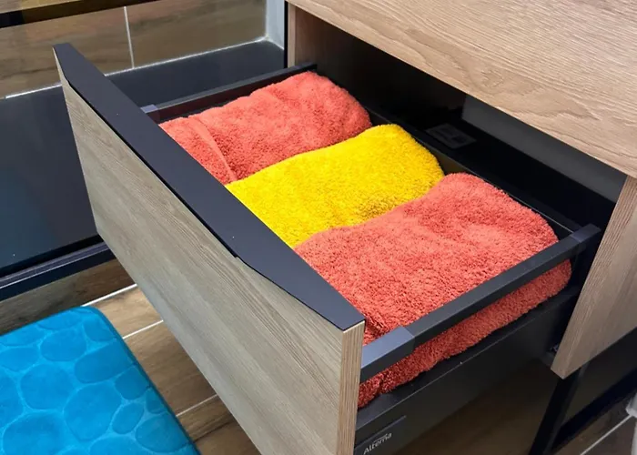 De Gamme Climatisé, Spacieux, Grand Confort Et Terrasse, En Famille Ou Entre Amis * Agde