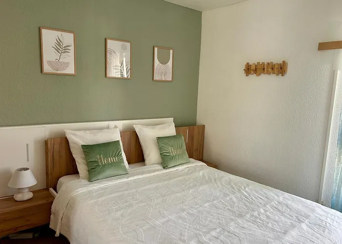 Apartman Climatise Et Spacieux Avec Terrasse Et Vue Sur Le Port Capacite 6 Personnes