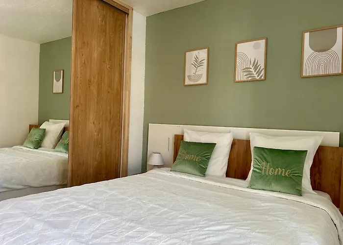 Climatise Et Spacieux Avec Terrasse Et Vue Sur Le Port Capacite 6 Personnes